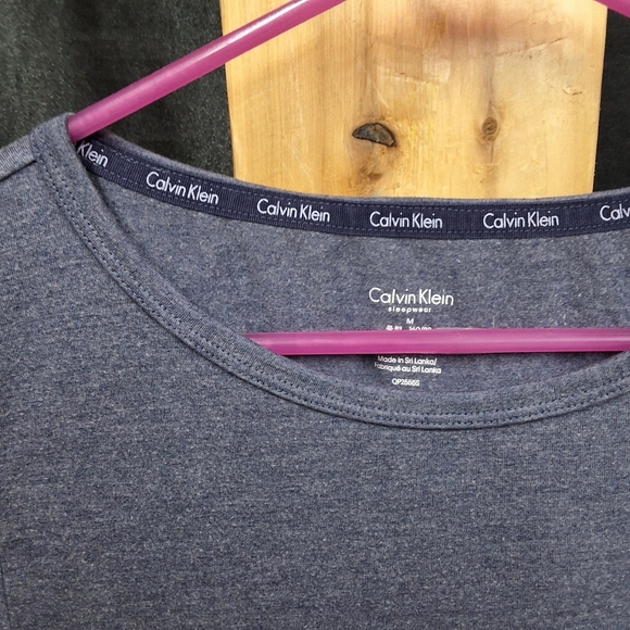 Blueish grey Calvin Klein women's size medium short sleeve w/ 3 buttons on arm - Picture 8 of 12